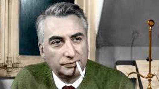 Roland Barthes (1915-1980): "...o fascismo tem como primeiro objetivo, sempre e em qualquer lugar, a liquidação da classe intelectual..."