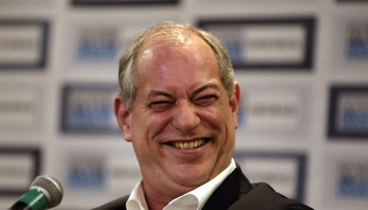 Angélica Torres: “Ciro Gomes (foto) chuta mais bola fora ofendendo a dois jornalistas, Moreira Leite e Kiko Nogueira, mentindo, se contradizendo, dando bobeiras e não sacando a cafonice do estilo”.