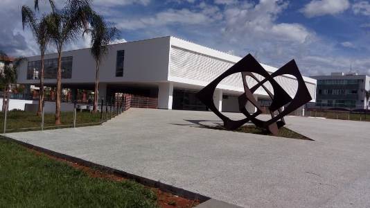 A reforma custou R$ 9,3 milhões ao GDF. O secretário Bartolomeu Rodrigues disse que “o projeto é transformar aquela região, a partir do MAB até a Concha Acústica, em um complexo cultural”. (Fotos: Carlos Lin)