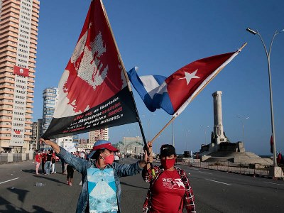 Maribel A. Damas: “Temos que seguir observando os acontecimentos. Não aceitar o caos, nem relaxar. É muito complexo. Porém, aí está a enorme reserva moral do povo cubano, meu povo… ela pode estar fatigada, mas está viva.”