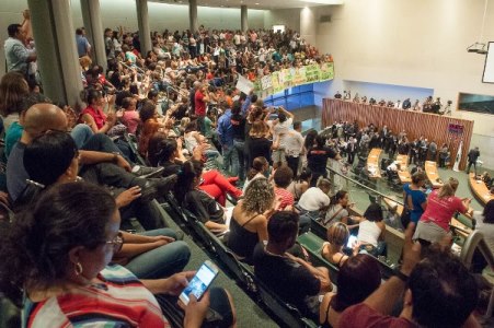 Indignados, servidores acompanharam a votação da reforma previdenciária nas galerias da CLDF